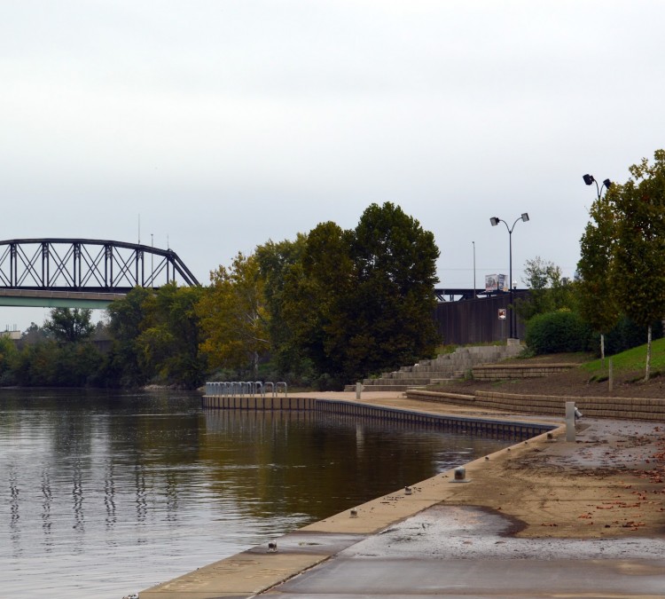 point-park-and-floodwall-photo